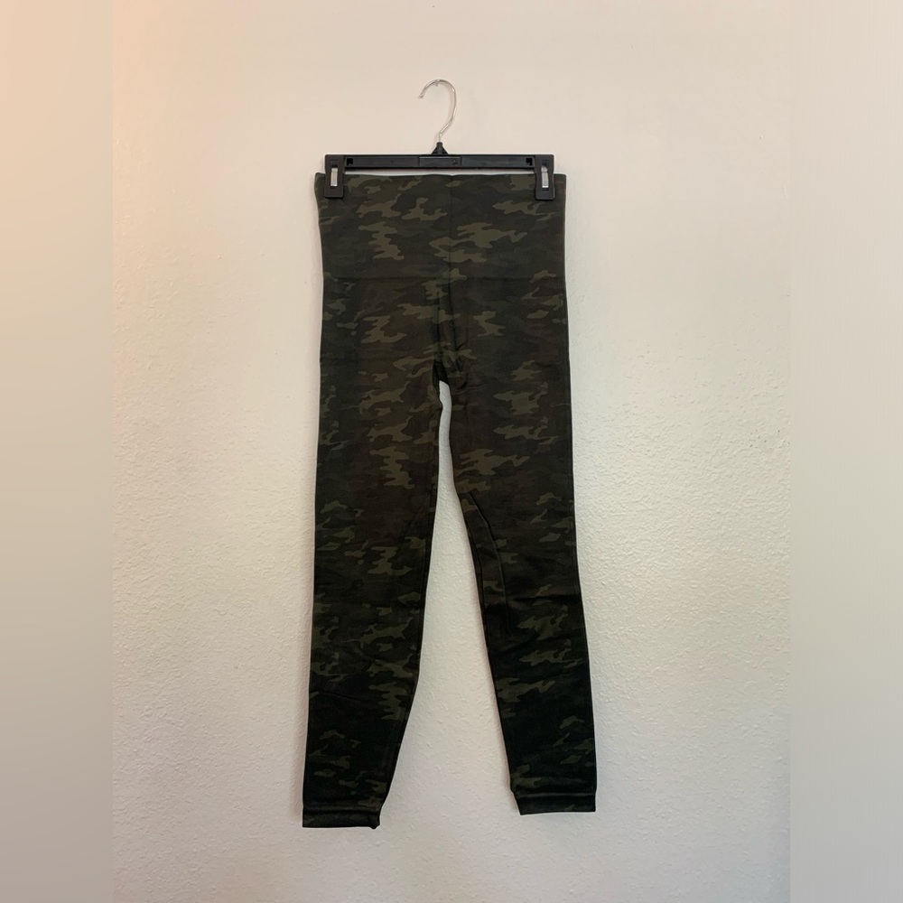 SPANX Green Camo Leggings Size L